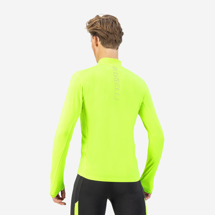 Rogelli Core hardlooptop lange mouw heren fluor gedragen achterkant.