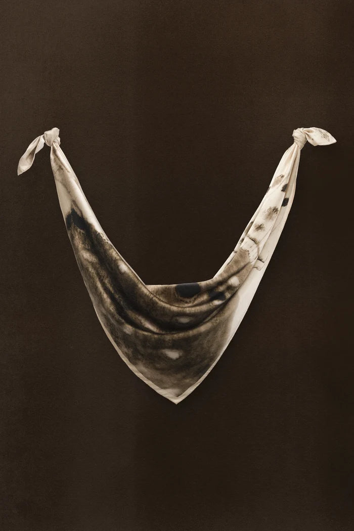 Square scarf in Silk Charmeuse - Ocelli (Pre-order)