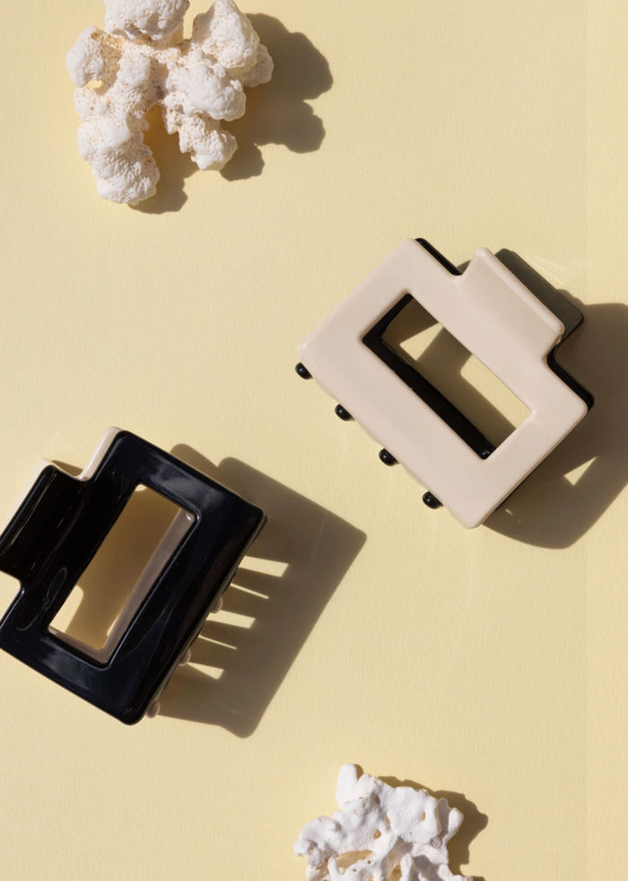 Two Tone Claw In Black + Beige