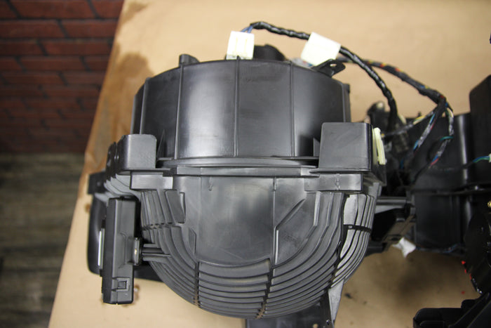 2014-2023 Dodge Challenger Charger 300 HVAC Distribution Housing W/Blower Motor