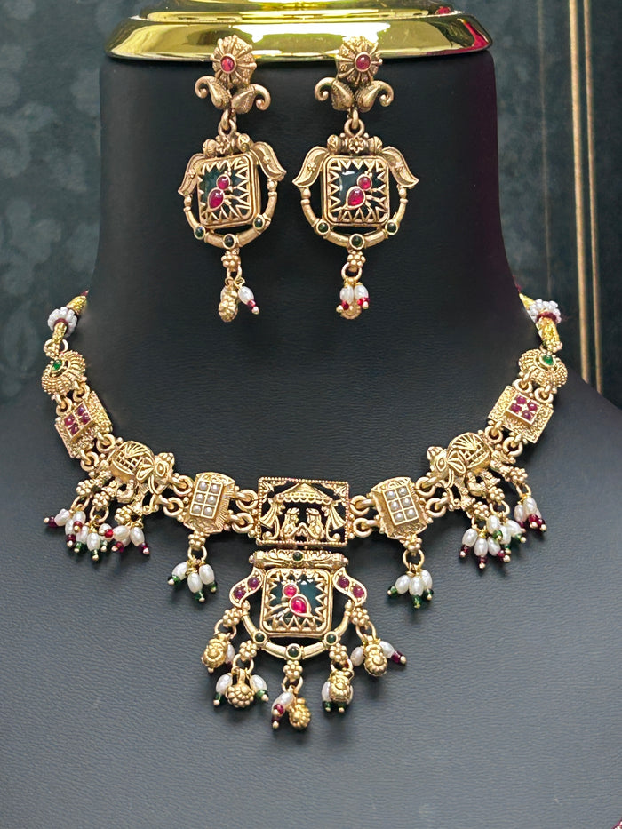 Antique finish necklace set
