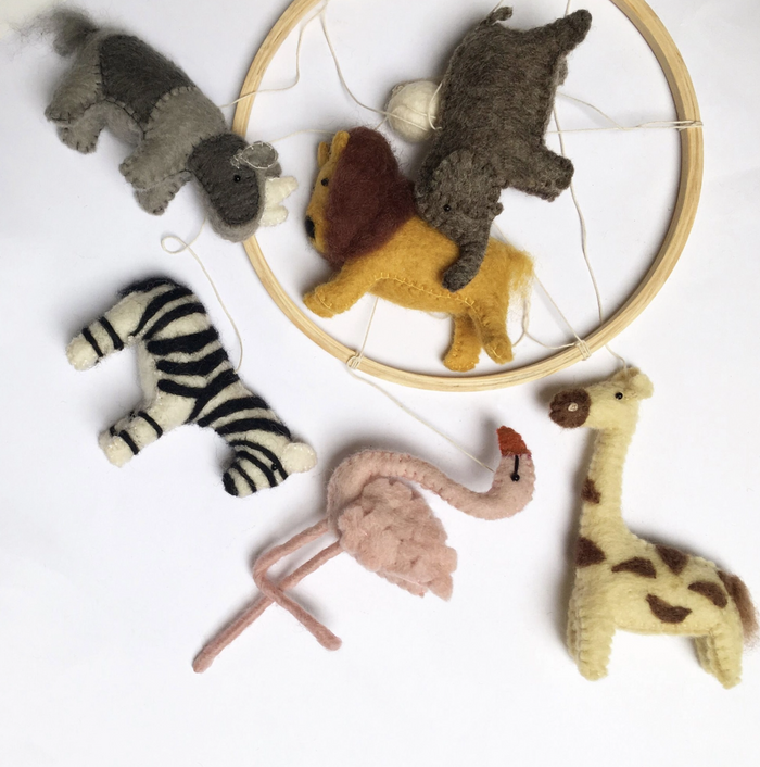 Baby Decoration Mobile - Safari - Flatlay