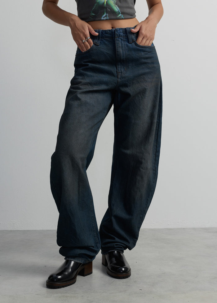 DRAPED SCULPTED VOLUME JEANS