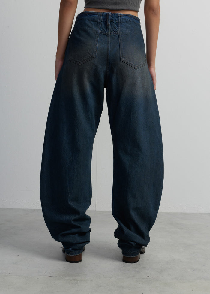 DRAPED SCULPTED VOLUME JEANS