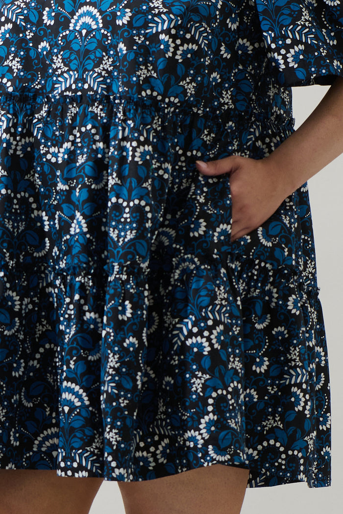 Etta Floral Dixie Split Neck Shift Dress Curve