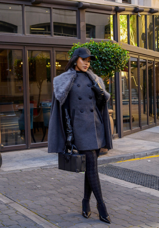 Fabrosanz: Two-in-One Grey Cape Coat with Faux Fur Trim