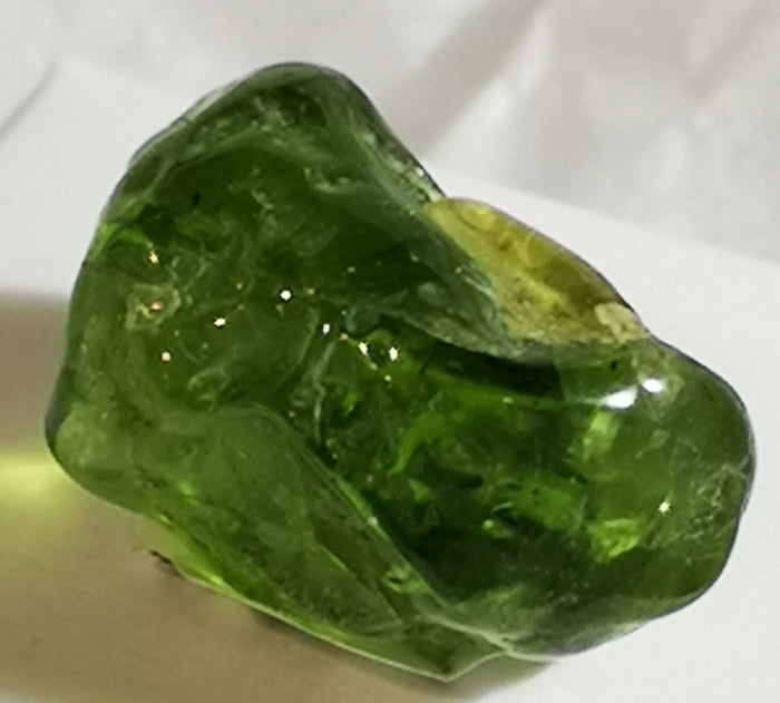 Earthstore® PERIDOT GEM - exquisite, natural green Peridot 8.57g (5 CARAT) Arizona