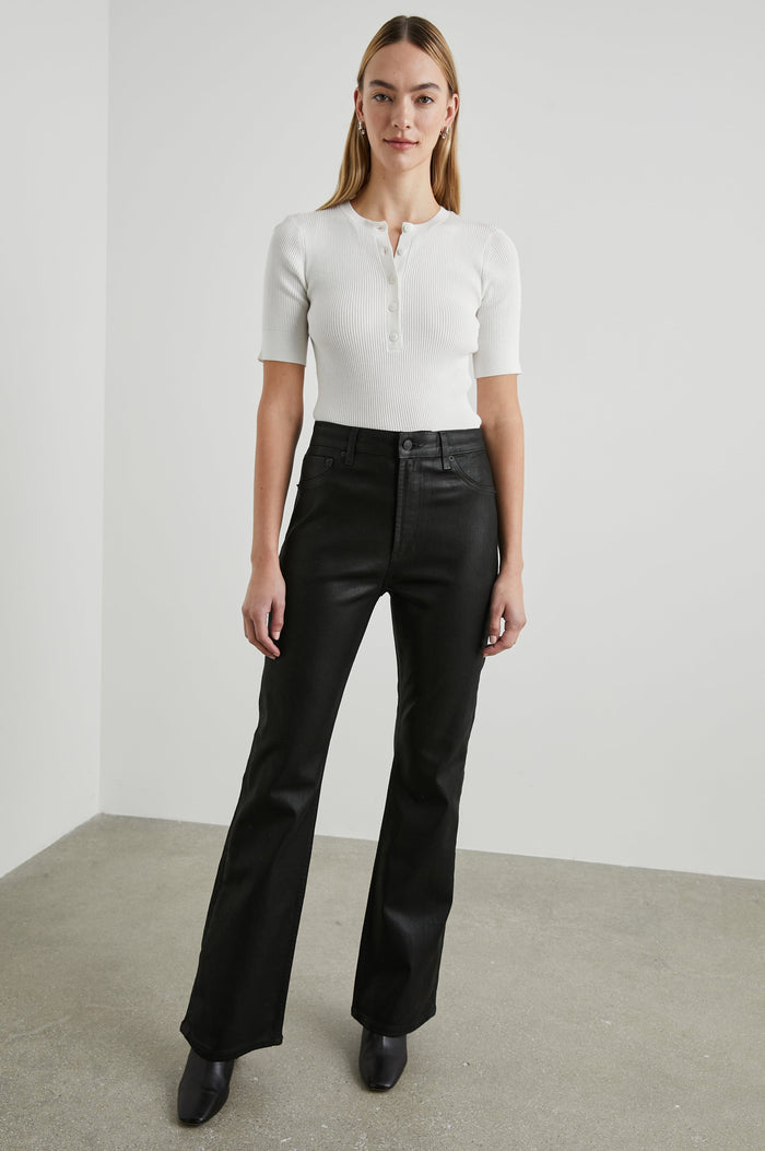 SUNSET SLIM BOOT COATED NOIR - FULL FRONT BODY