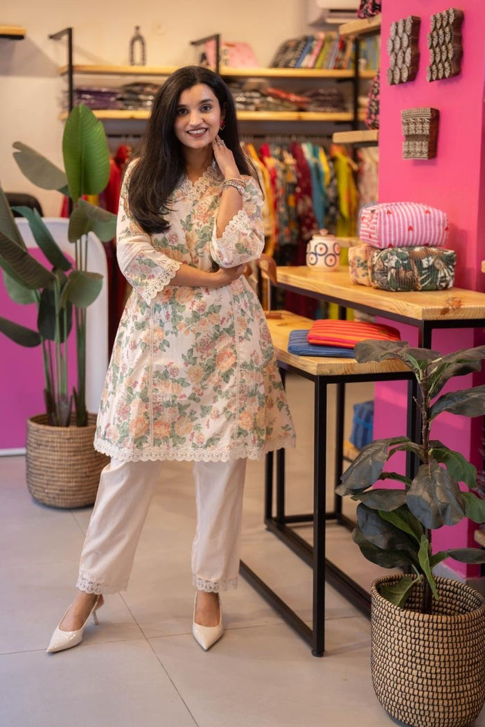 Sushra Lace Detailed Coord Set- Pastel
