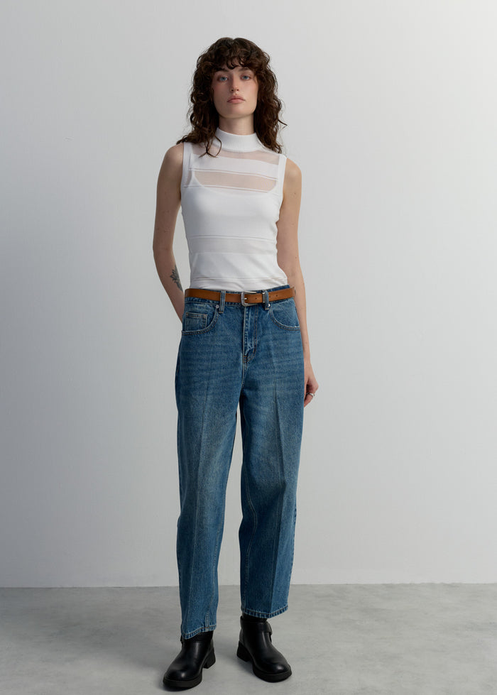 TAPERED FIT JEANS